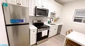 Queen Boutique Rooms - Image 3