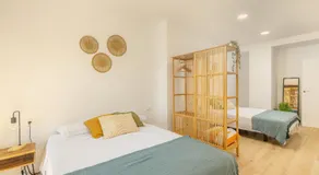Casa Valencia Berni - Bright & Spacious Apartment Near Valencia Center - Image 2