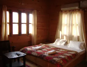 Maa Ganga Guest House - Image 2