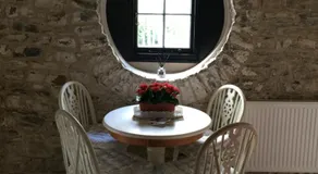The Stable Loft, Llwynhelig Manor - Image 4