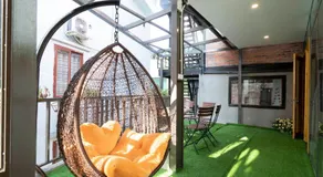 5 to 10 bedrooms houses - Image 2