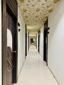 SNR CLOUD9 HOTELS - Image 2