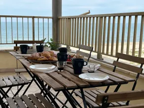 Le Terrazze Beachfront, balcony, parking, private access Beach - Image 4