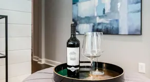 Lavish Living - 8 mins from Braves Stadium w/King - Image 3