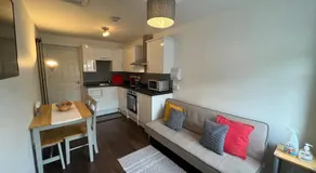 Serviced Apartment in Bradley Stoke, Bristol - Image 2