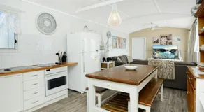 52 Albatross Ave Chiton - No Linen Included - Image 3