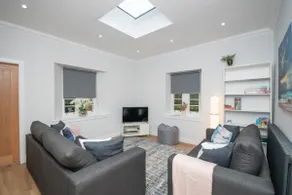 Historical Holmehill Lodge - Image 2