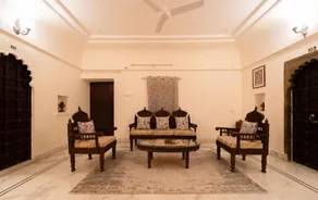 Rajmahal Palace -3 Luxury |FF rooms by Homeyhuts - Image 3