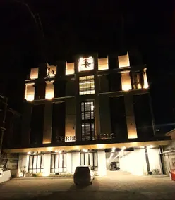 Three R Hotel - Image 5