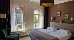 Bijhillen In Bed - Image 5
