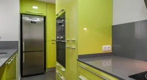 Apartamento Plaza de Castilla II - Urbano con Estilo y Funcional - Image 4