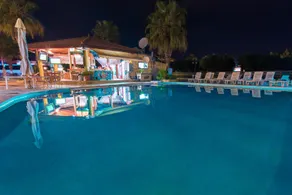 Apple Hotel - Image 4