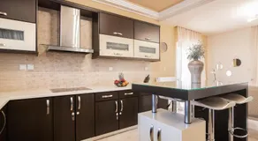 Gala's Elegant Home Villa - Image 5
