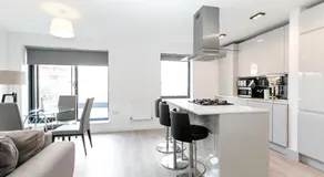 Aldgate by Excel Apartments - Image 2