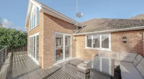 Luxury new build 5-Bed Bungalow-Long Stay Offer - Image 4