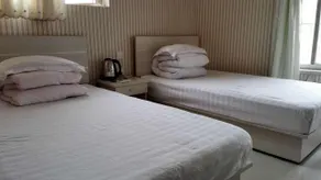 Fashionable Express Hotel - Image 2
