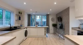 Luxury Living Away From Home - Image 2