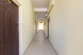 OYO 70266 Sri Guru Residency - Image 3