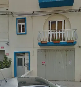 Coastal Charm 3-Bedroom Retreat Steps from d Beach - Image 1