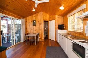 Snug Beach Cabin and Caravan Park - Image 5