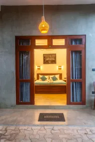 Mich's Surf Villa & Hostel - Image 3