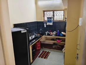 Pleasant 2BHK near airport 4km - Image 3