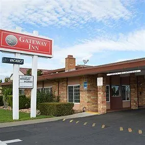 Gateway Inn Fairfield - Image 5