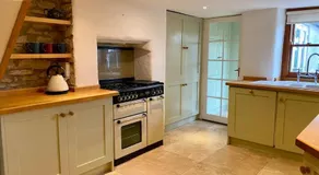 Cotswold Home over 4 floors - perfect for Families Friends Contractors - Image 4