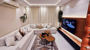 شقة فاخرة vip دور ارضي ثلاث غرف - وصول ذاتي - Image 5