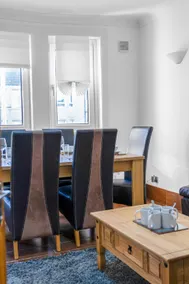 3 Bedroom Apartment - Glasgow Cromdale St - Sleeps 5 - Contractors, Business & Relocations - Free Parking - Image 4