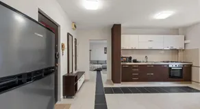 Quiet 1-Bedroom Apartment with Easy City Access - Image 3