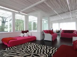 The Peak Home - Image 2