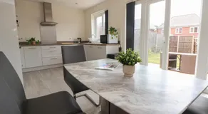 Esther's House - Image 5