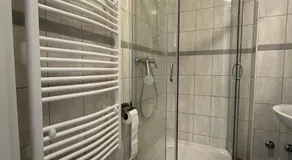 Pension & Monteurzimmer - Free Parking & 24h Check-in Bielefeld - Image 2