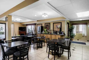 Comfort Inn - Image 5
