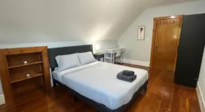 -No53- Lovely Large Room in a House - 10 min to Green Line and Red Line T Stations & Tufts University - Centrally Located at Somerville Boston - Image 2