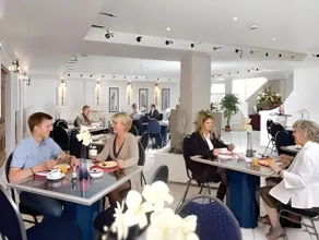 Kastens Hotel - Image 3