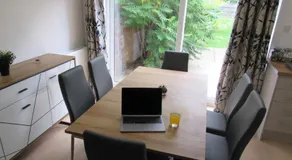 The Cambridge Suites - Tas Accommodations - Image 4