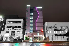 Sahara Hotel - Image 5