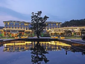 Fubang Sunhu Hotel - Image 5
