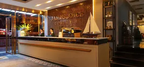 James Joyce Coffetel Guilin Railway Station Xiangbi Mountain Liangjiang Sihu Wharf - Image 2