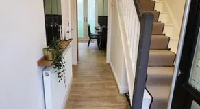 Beautifully Fab 3 bedroom 7 guests house - Image 4