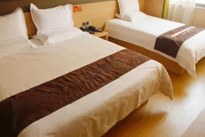 IU Hotel Zhengzhou Erqi Wanda Plaza Daxue Road Branch - Image 4