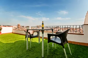 Habitación en casa de familia con sauna | Cerca Plaza de Cataluña - Image 4