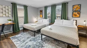Spacious Downtown Retreat Near the Childrens Museum - Image 2