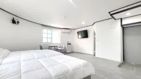 Pineview Hotel, Sokcho, Seoraksan - Image 4