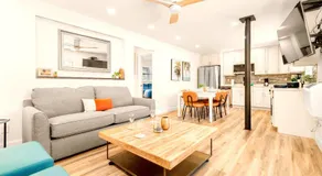 Boutique Beach Retreat - Image 2