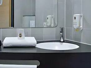 B&B HOTEL Wismar - Image 3