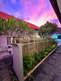 Suite 7 at TWIN GUEST HOUSE at Batu Belig - Image 4