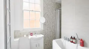 Charming Pimlico Family Townhouse - Image 2